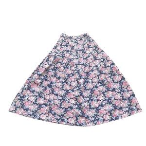 Vintage 80’s Laura Ashley Cotton Floral Flowy Skirt size 6 Size Zipper Closure